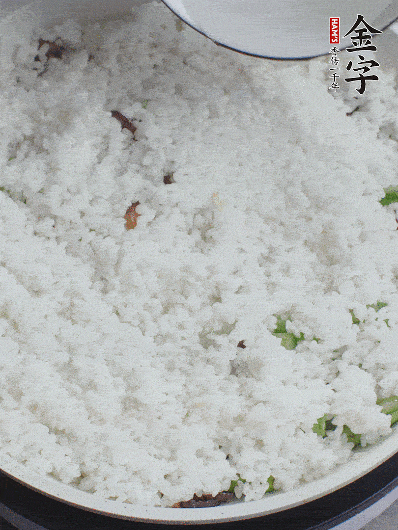 放一碗水，蓋蓋燜煮。
