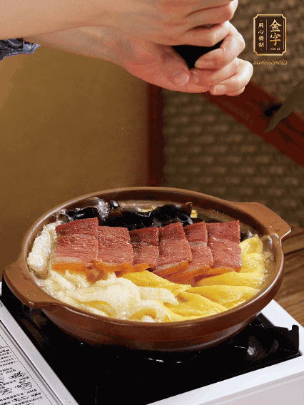 加水沒過食材，煮15-20分鐘